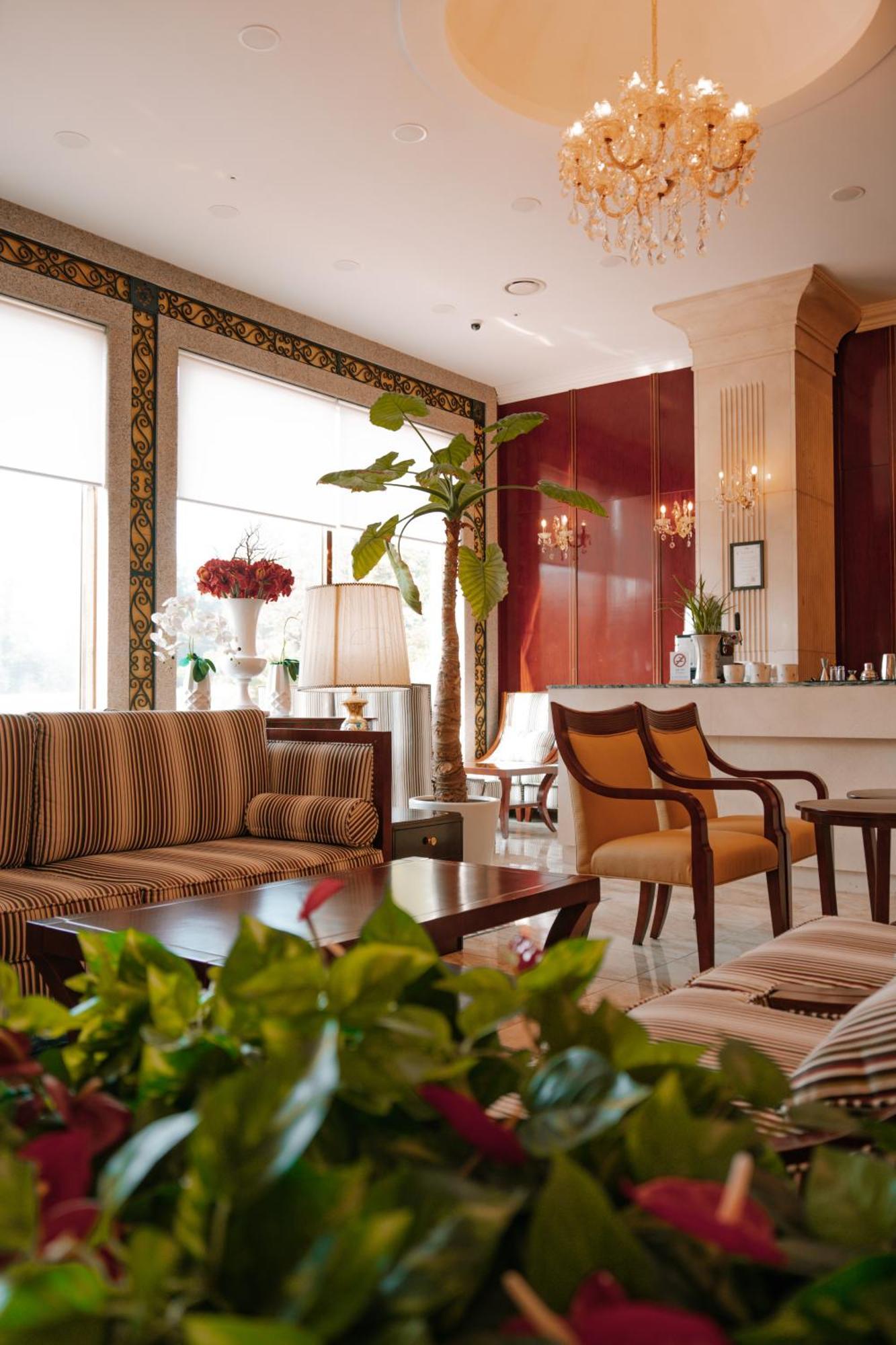 Goldone Hotel & Suites Szogüpho Kültér fotó
